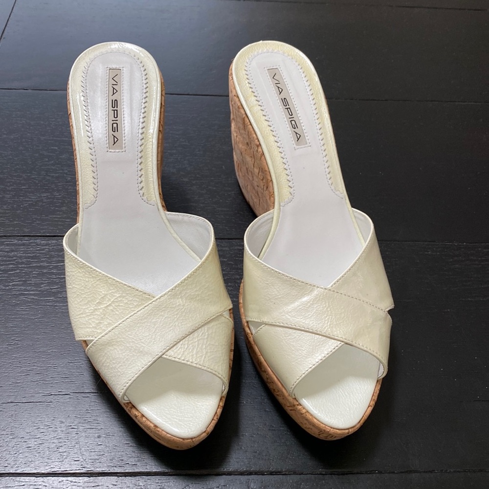Via Spiga Sandals. Ivory. Size 9